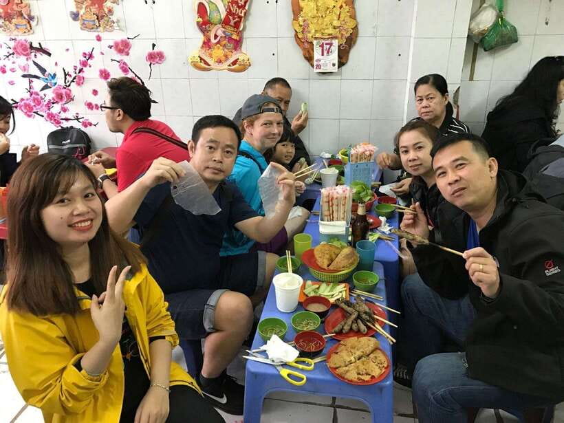 Hanoi: Eat Like a Local Small Group Street Food Tour - A food-first introduction to Hanoi’s Old Quarter
