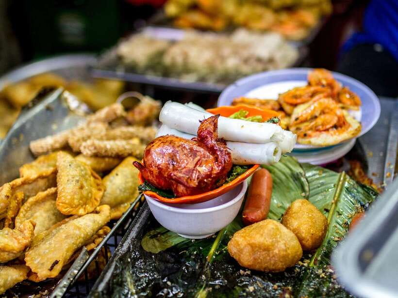 Hanoi: Eat Like a Local Small Group Street Food Tour - Practical planning for a better meal