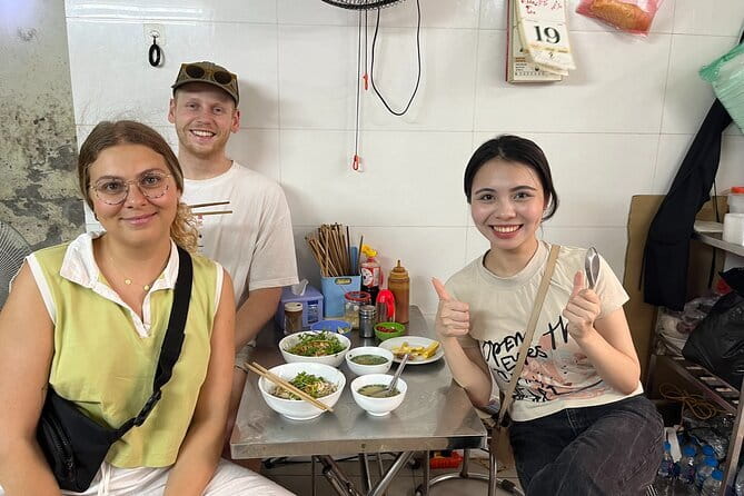 Hanoi Famous Michelin Guided Street Food Tour - Key points at a glance