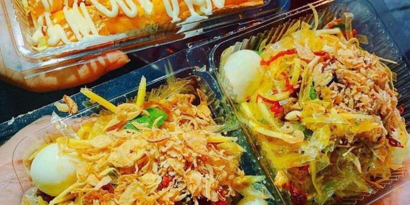 Hanoi: Guided Street Food Tour for small groups - Less familiar dishes, including snails and dry noodles