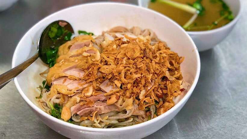 Hanoi: Michelin Guide Street Food Walking Tour - Why this Hanoi food walk works so well