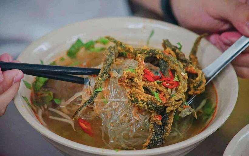 Hanoi: Michelin Guide Street Food Walking Tour - Starting near Bat Su Street in the Old Quarter
