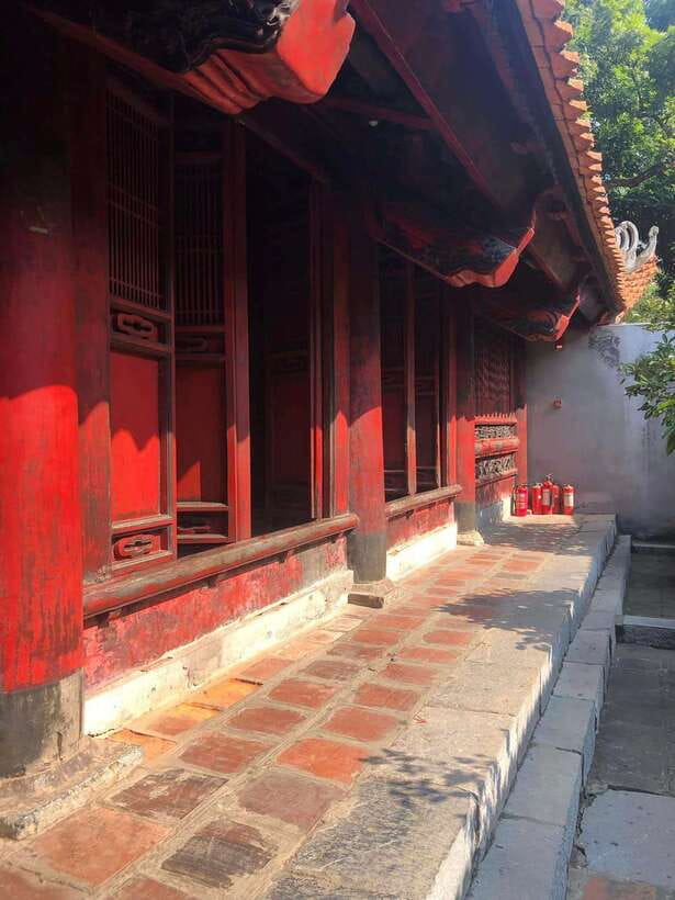 HANOI: MOTORBIKING TO TRAIN STREET & STREET FOOD TASTING - Temple of Literature, Vietnam’s first university