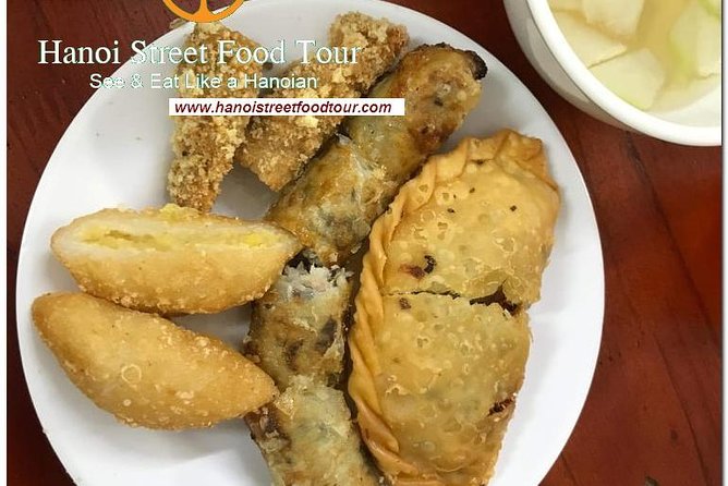 Hanoi Nightlife Street Food Tour with Small group - Five to eight dishes, not one oversized meal