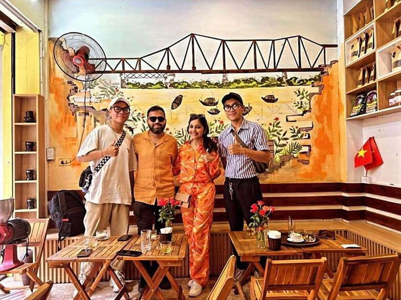 Hanoi: Old Quarter Street Food Tour with 12+ Tastings - Adding the Train Street visit