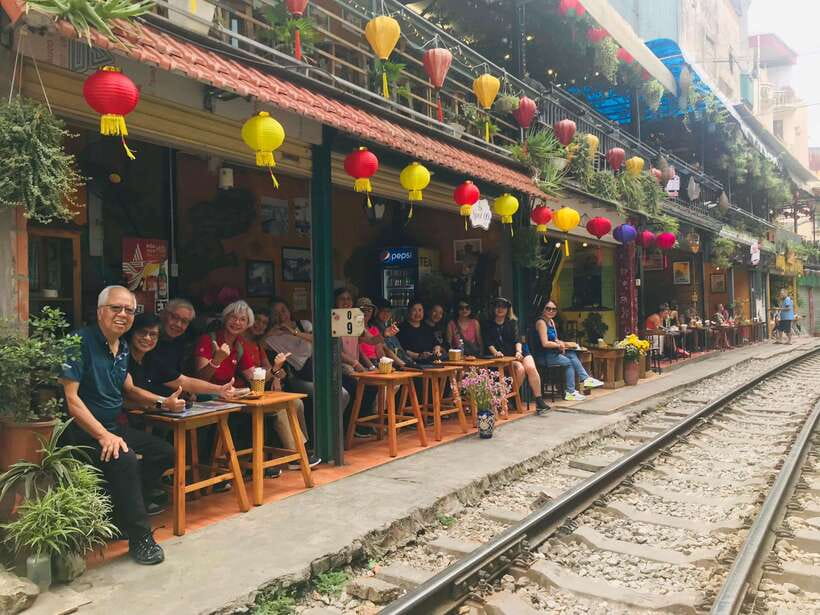 Hanoi: Old Quarter Street Food Tour with 12+ Tastings - The Old Quarter route: food between the lanes