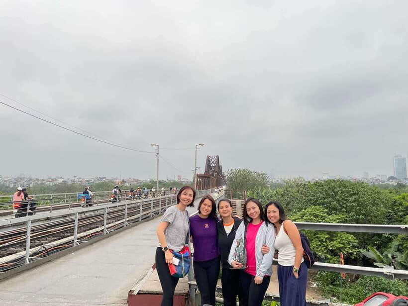 Hanoi: Private Motorbike Tour with Highlight Local Food - Tasting Hanoi through Banh Xeo and Banh Cuon
