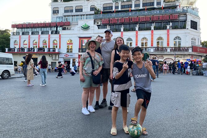Hanoi Private Walking Street Food Tour with Train Street Visit - Why a Private Guide Changes the Experience