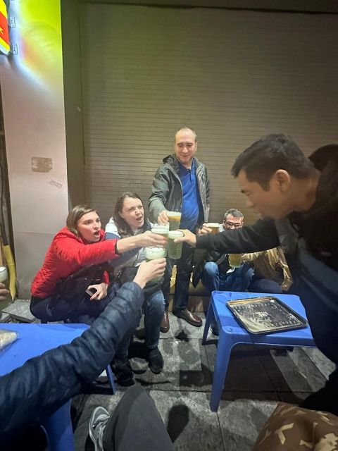 Hanoi: Small-group Street Food and Walking Tour - Starting in Hoan Kiem and entering the Old Quarter