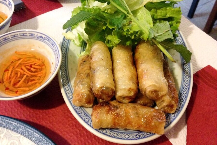 Hanoi: Small-Group Street Food Walking Tour - Guide quality and the feel of the evening