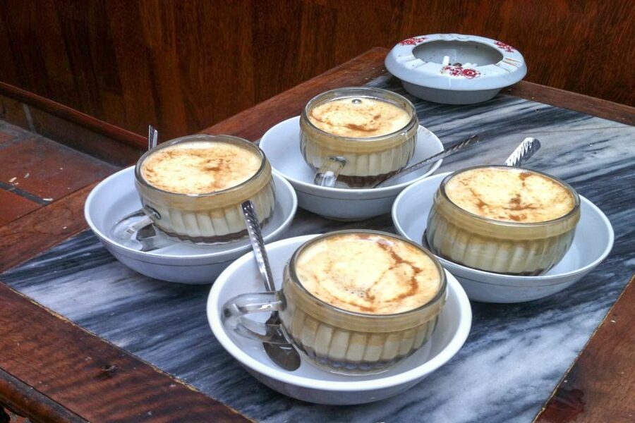 Hanoi: Small-Group Street Food Walking Tour - Walking Hanoi’s Old Quarter between meals
