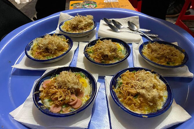 Hanoi Street Eats And Bites - Meeting at Dinh Tien Hoang Street