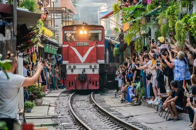 Hanoi Street Food Adventure: Train Street & Local Delights - Eating through Hanoi’s Old Quarter