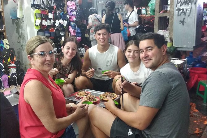 Hanoi Street Food + Night Life Tour - Seeing Hanoi through its market food