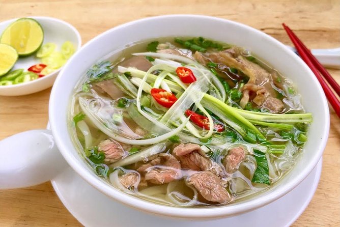Hanoi Street Food: Small Group Walking Tour with Real Foodie - What to know before you go