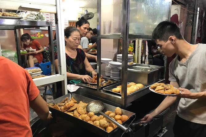 Hanoi Street Food Tour - Drinks from fresh beer to egg coffee