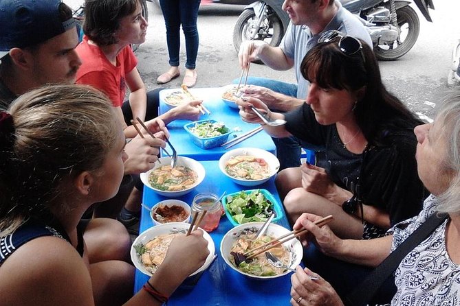Hanoi Street Food Tour - What makes the small group useful