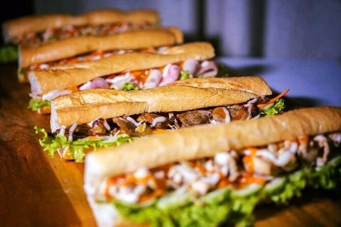 Hanoi Street Food Tour - Best Price - Architecture between the bites