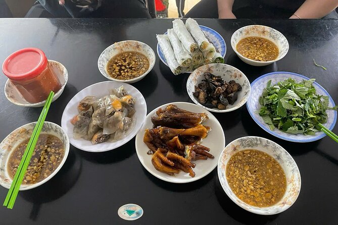 Hanoi Street Food Tour by Motorbike or Walking with Local Guide - Choosing between walking and motorbike travel