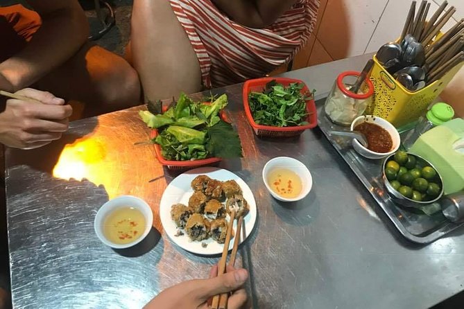 Hanoi street food tour (small group) - Stop five: bánh cuốn at Gia Truyền Thanh Vân