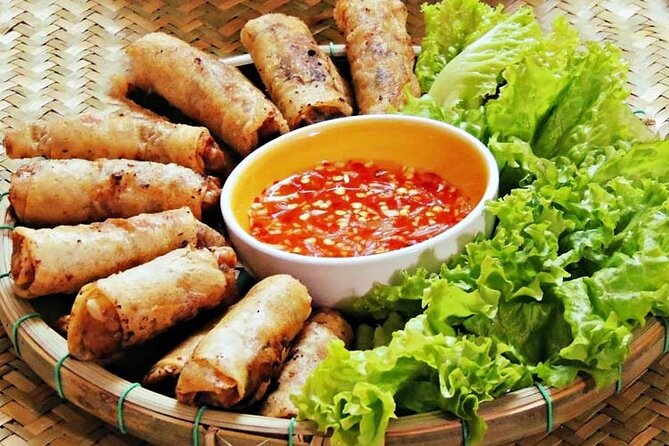 Hanoi Street Food Tour Taste 6 Local Dishes and Drinks - Banh ran begins the food parade