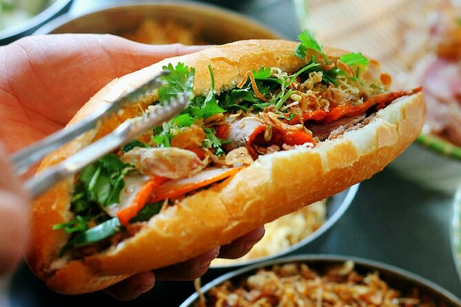 Hanoi Street Food Tour Taste 6 Local Dishes and Drinks - What the guides add to the experience