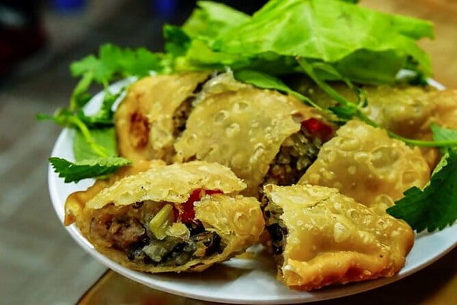 Hanoi street food walking and train street visit - What makes Train Street worth adding