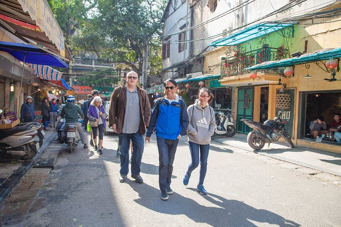 Hanoi Street Food Walking Tour and Water Puppet Show - From street food to water puppets