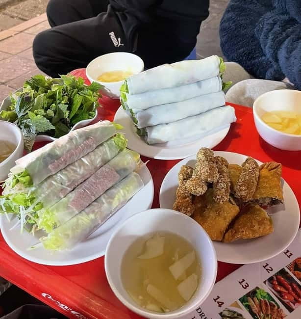 Hanoi Stroll & "Rolling" Street Food Walking Tour - Bò lá lốt cuốn, smoky beef in aromatic leaves