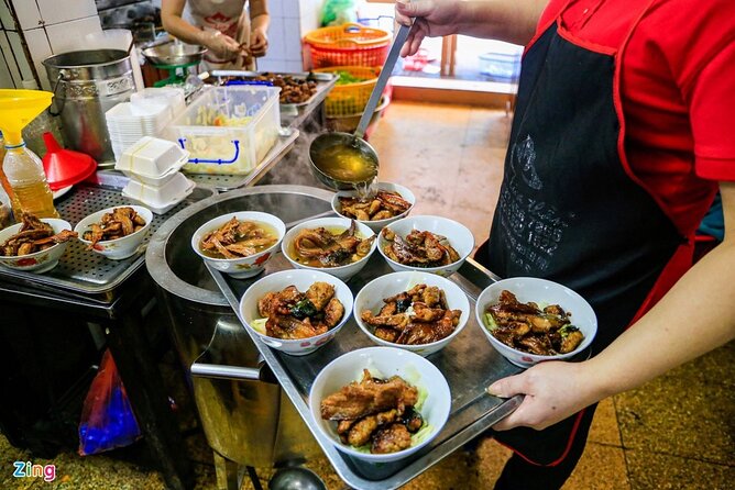 Hanoi The Best Street Food Experience | VEGETARIAN OPTION - Why this food walk works in Hanoi’s Old Quarter