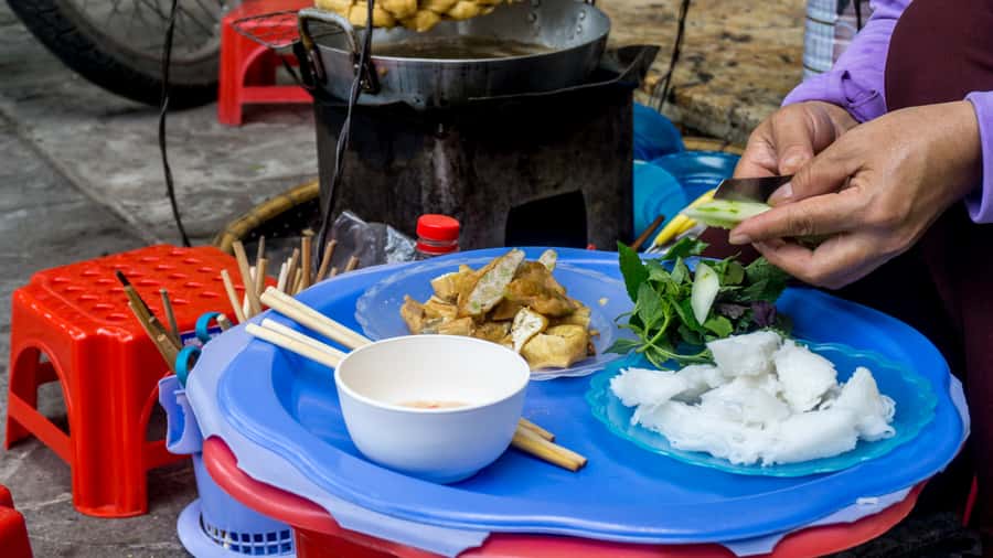 Hanoi Vegan Street Food & Train Street Tour - Bun Cha Chay and the Taste of Hanoi