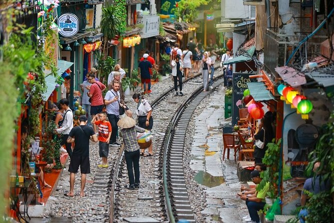 Hanoi Vespa After Dark Street food + Train Street+ Live Music - Binh Minh’s Jazz Club and live music