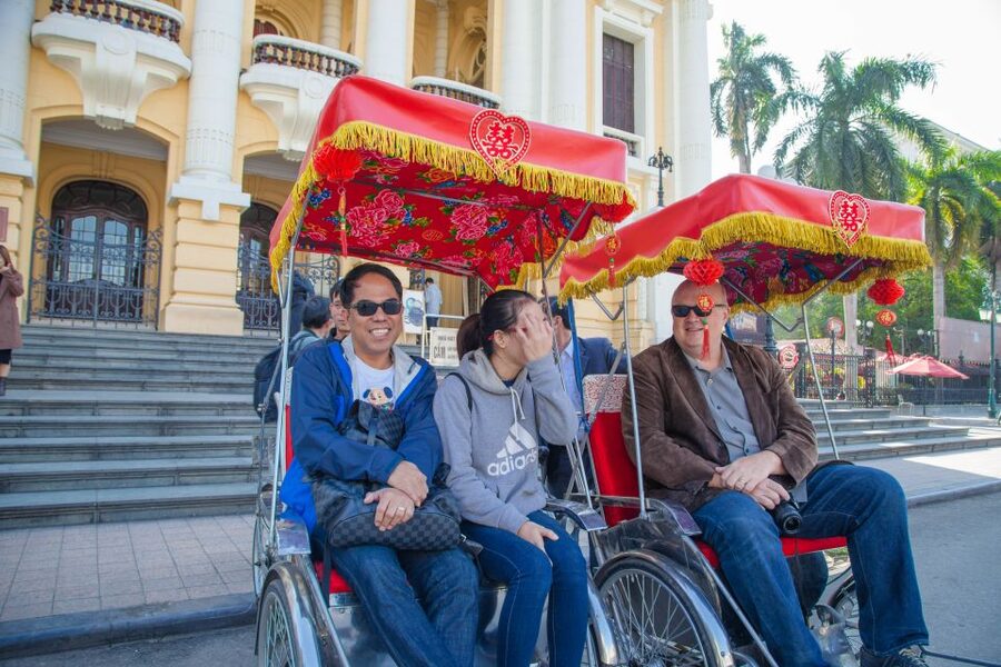 Hanoi Walking Street Food Tour & Cyclo Ride - The 40-minute cyclo ride around the Old Quarter