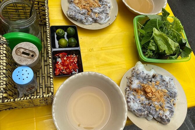 Hanoi Walking Street Food Tour with Train Street - What you eat in the Old Quarter