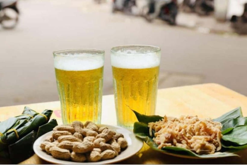 Hanoi: Walking Street Food & Train Street Culture Tour - Key points to know before booking