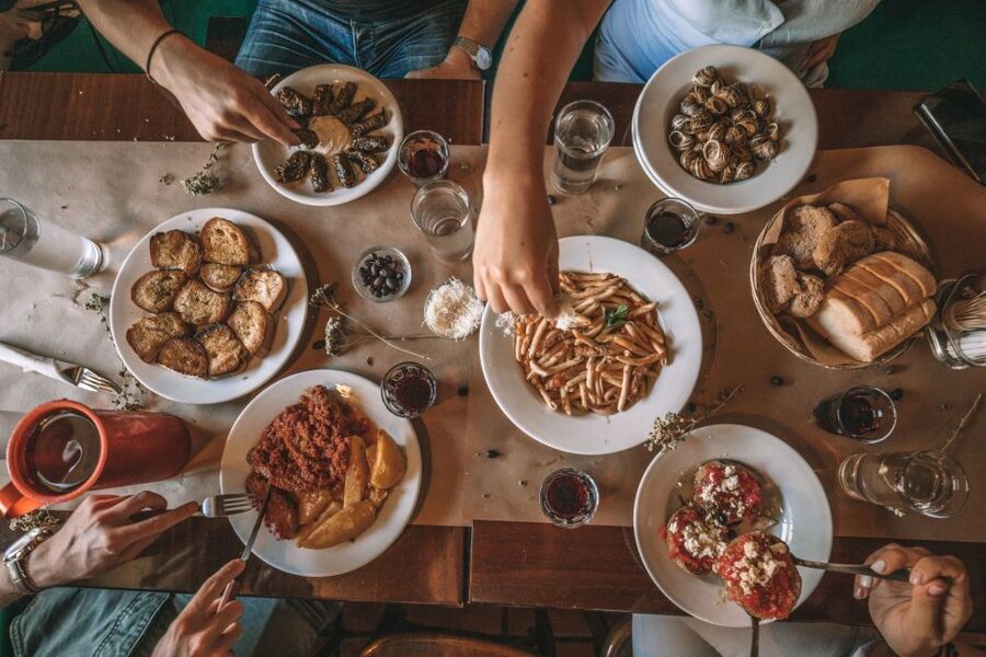 Heraklion: Gourmet Flavours Walking Tour - Starting at the Morosini Lions Fountain