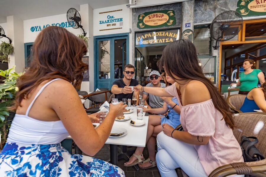 Heraklion: Gourmet Flavours Walking Tour - What the $589 price means