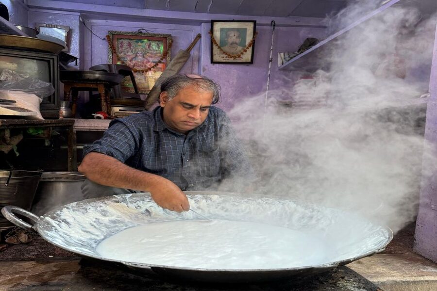 Heritage Walk & Street Food Tasting in Jaipur - Who should book this experience