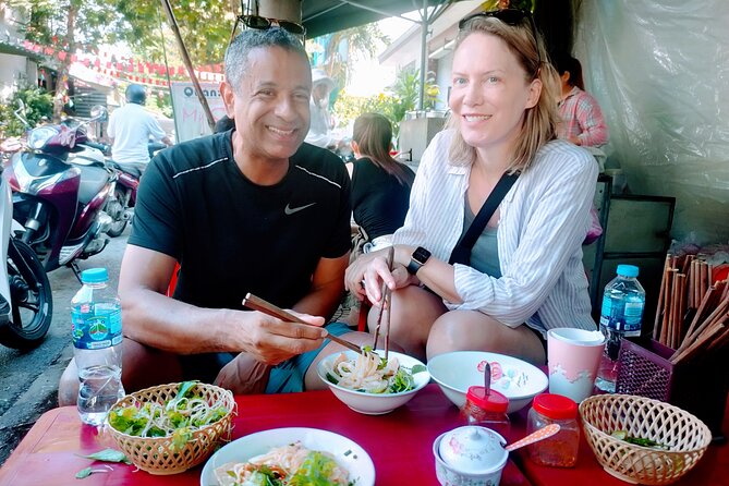 Hidden Gem of Hoi An Old Town-Local Food-Lantern Making-Tailoring - Guide style and group size