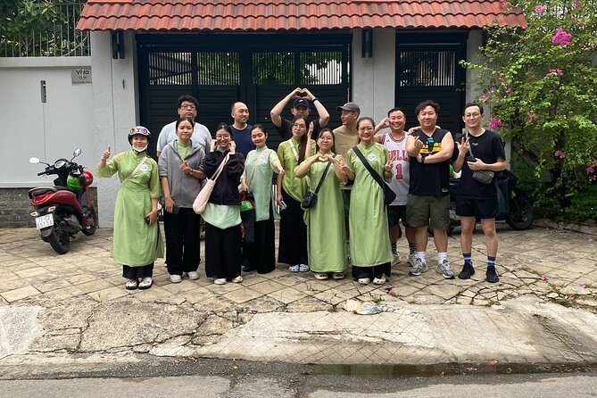 Ho Chi Minh City: Motorbike Street Food Tour with 12 Tastings - Twelve tastings, from noodles to oysters