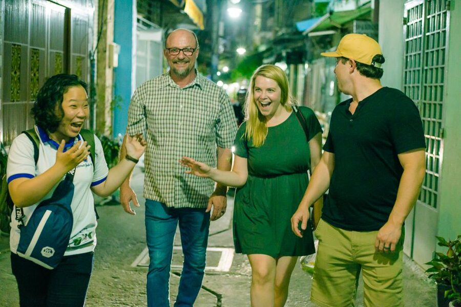 Ho Chi Minh City: Private Street Food Evening Walking Tour - Starting with Bánh Xèo and Bánh Khọt
