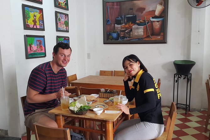 Ho Chi Minh City’s most delicious street food tour by motorbike - Stop three: Phú Nhuận after dark