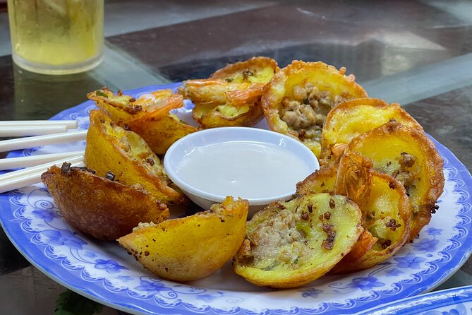 Ho Chi Minh City Signature Local Street Food by scooter Tour - Choosing between Basic, Standard, Iconic, and Rush Saigon