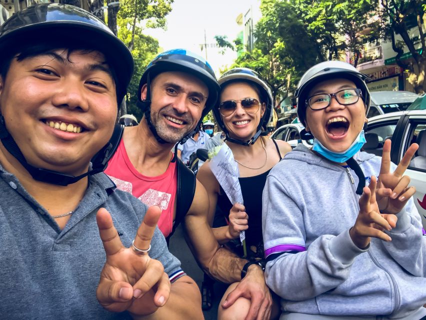 Ho Chi Minh City: Street Food and Sightseeing by Motorbike - Chinatown markets in District 5