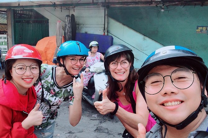 Ho Chi Minh city Street Food by scooter tour | female driver - Choosing between the four tour options
