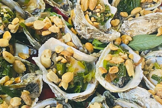 Ho Chi Minh City: Street Food & Sightseeing Tour with Local Guide - The guides make the biggest difference