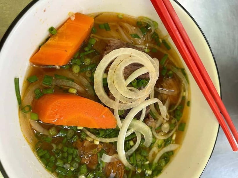 Ho Chi Minh City: Super Niche Walking Street Food Tour - What the Guides Add
