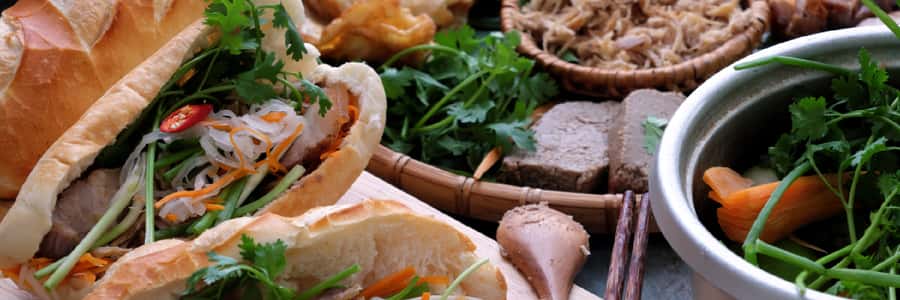 Ho Chi Minh: Saigon Street Food Walking Tour - The guide can make or break the experience