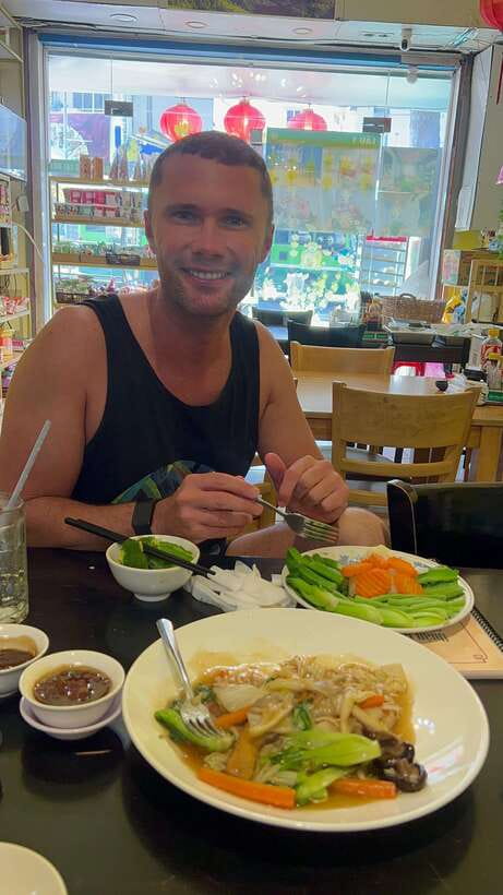 Ho Chi Minh Street Food Private Tour With Funny Guide - What four hours in Ho Chi Minh City looks like