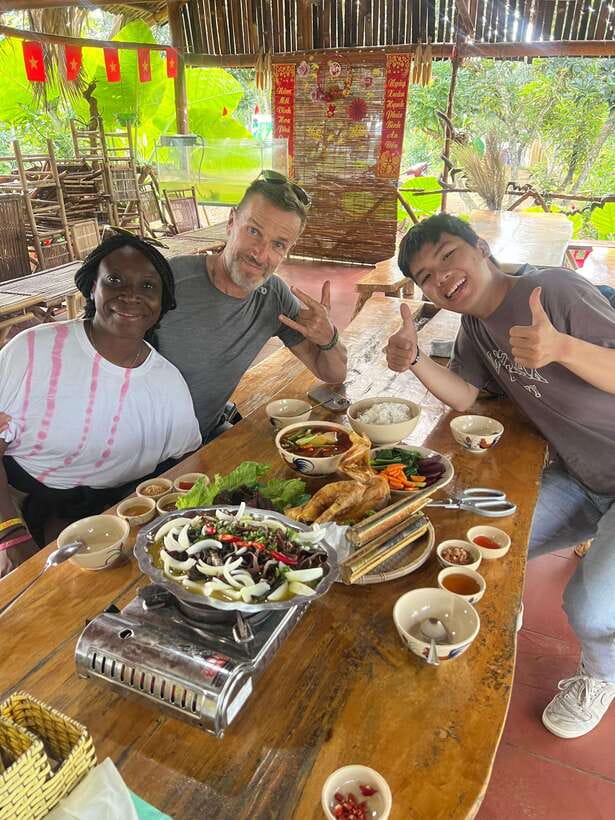 Ho Chi Minh Street Food Private Tour With Funny Guide - Sharing dishes gives you a wider taste of Vietnam